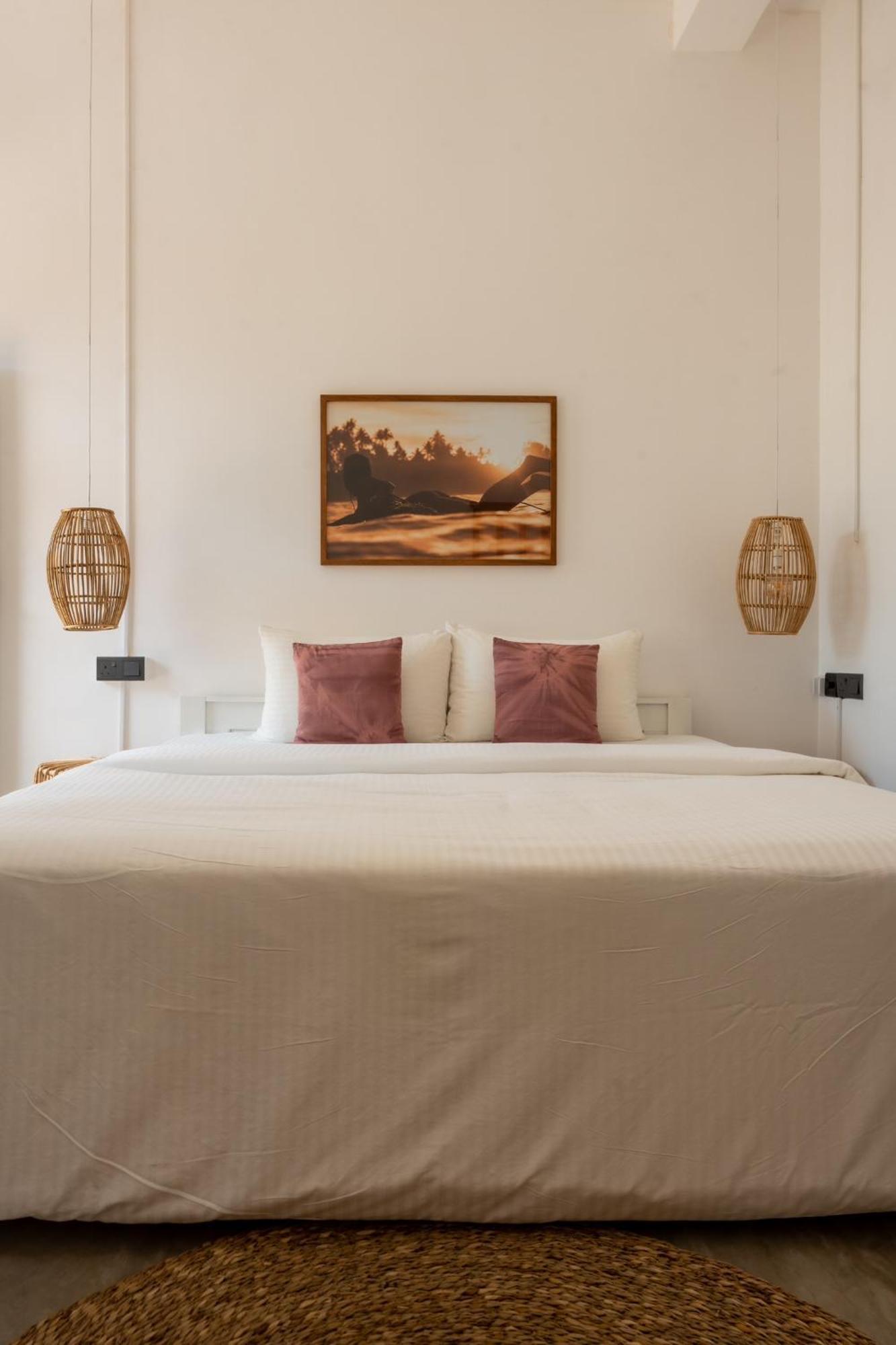 Lucky'S Surf Camp Bed and Breakfast Weligama Eksteriør billede