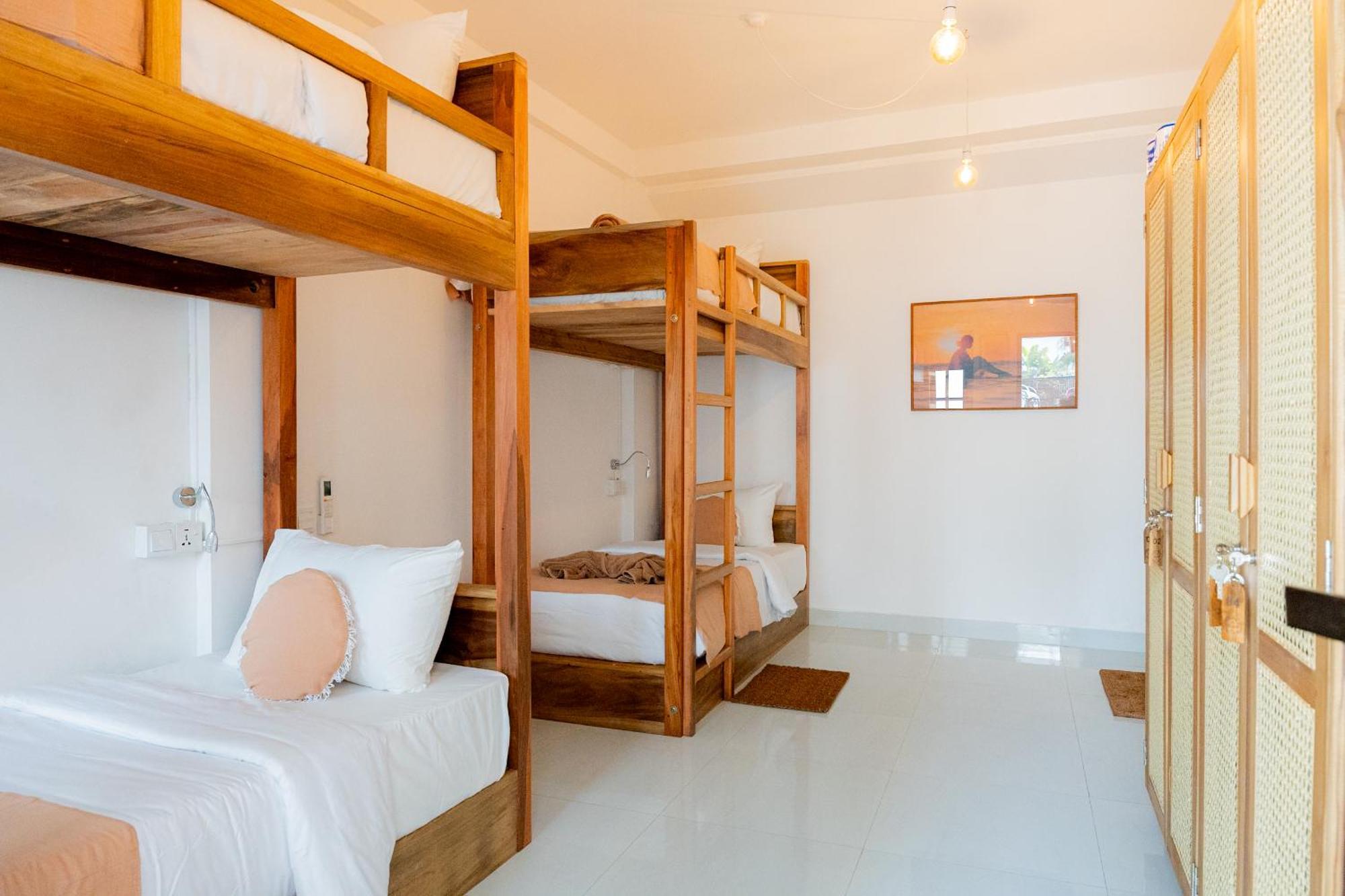Lucky'S Surf Camp Bed and Breakfast Weligama Eksteriør billede