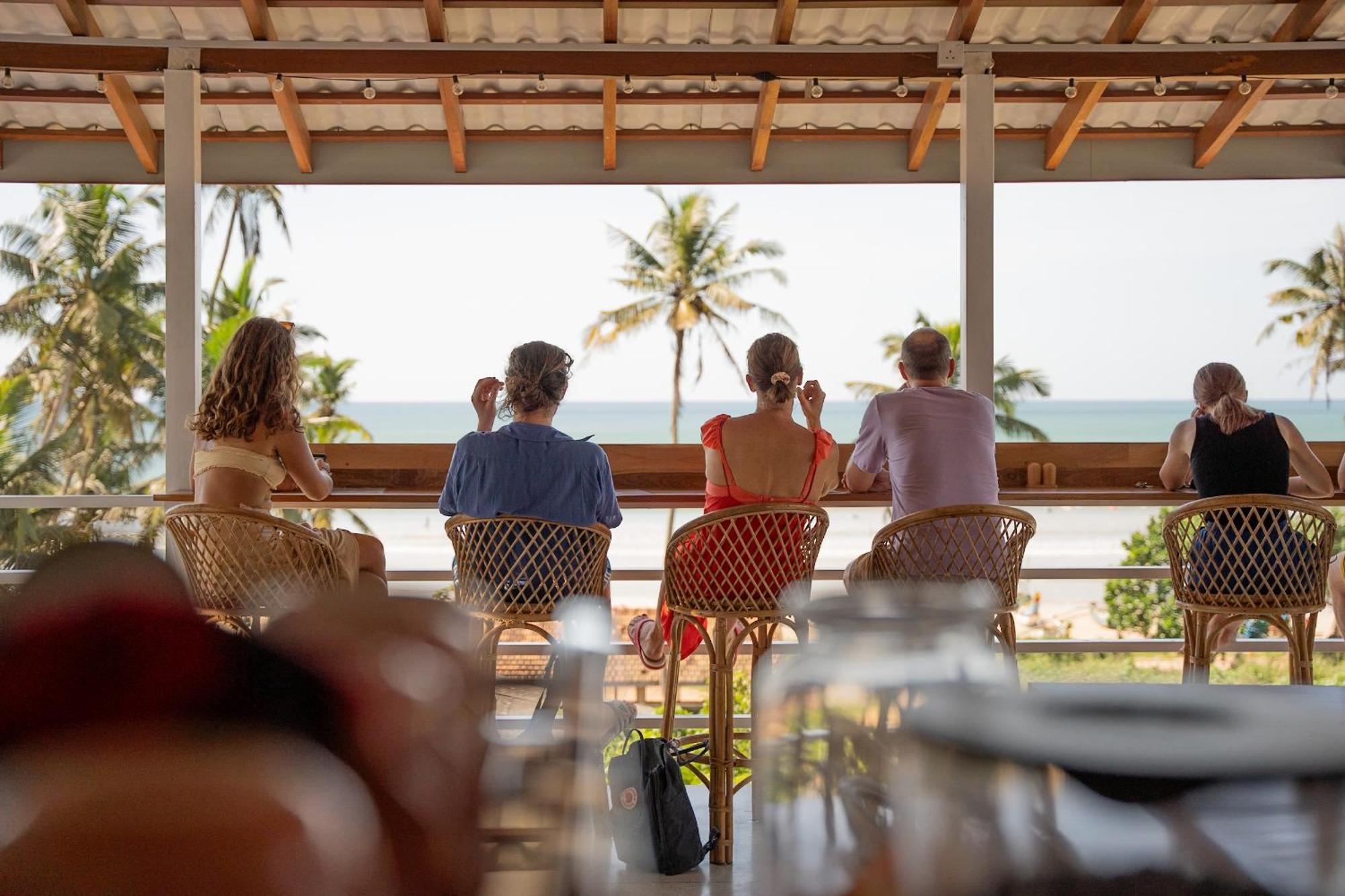Lucky'S Surf Camp Bed and Breakfast Weligama Eksteriør billede