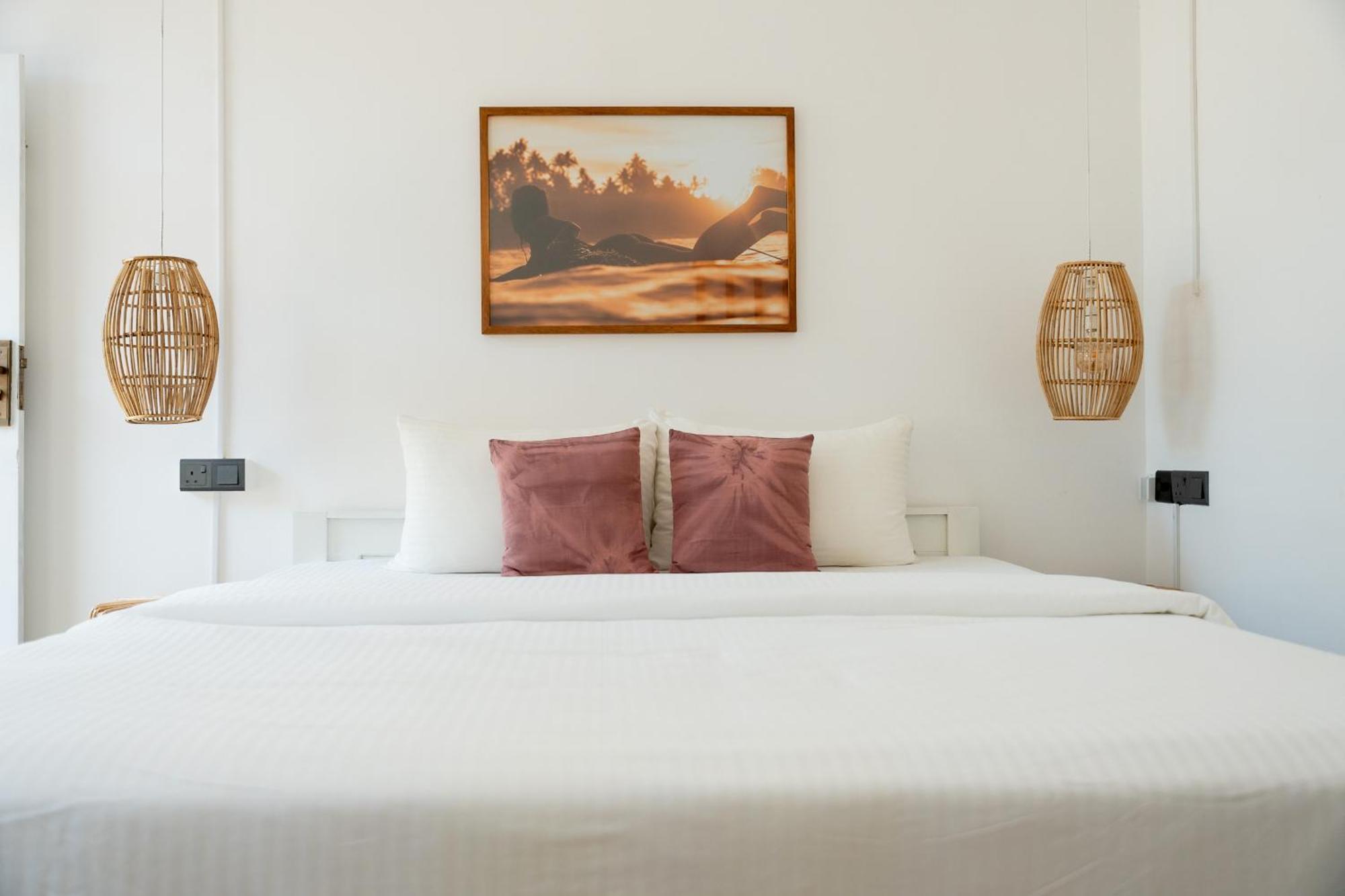 Lucky'S Surf Camp Bed and Breakfast Weligama Eksteriør billede
