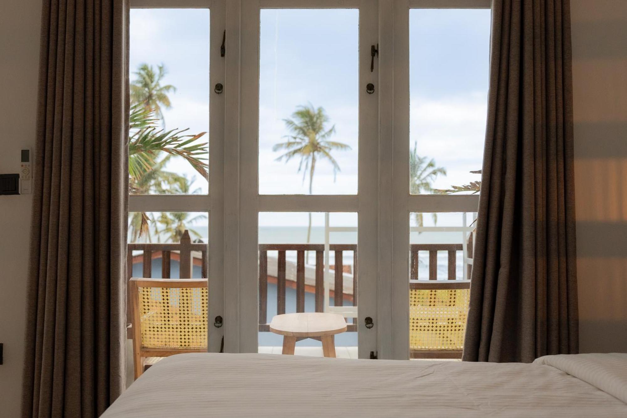 Lucky'S Surf Camp Bed and Breakfast Weligama Eksteriør billede