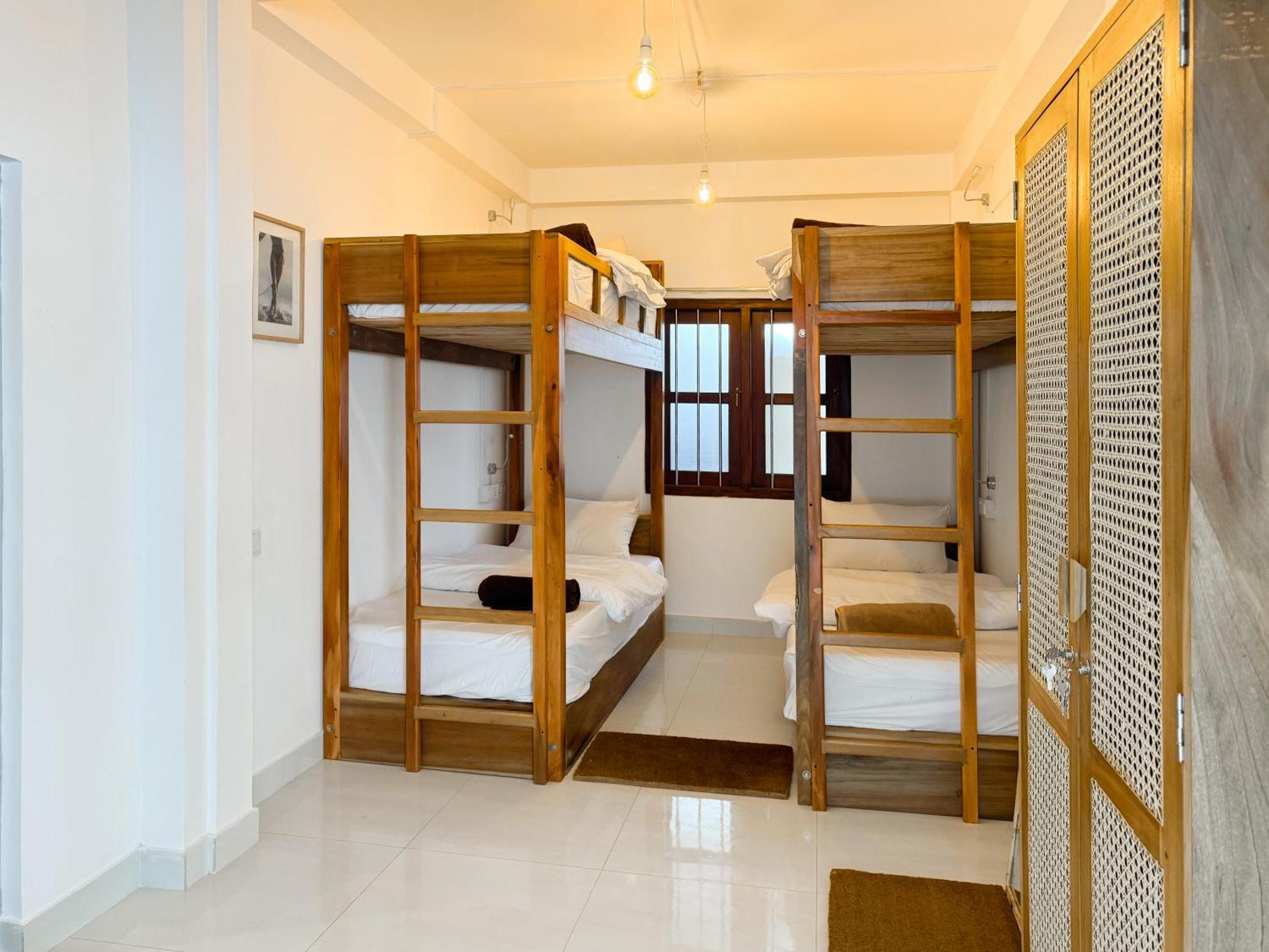 Lucky'S Surf Camp Bed and Breakfast Weligama Eksteriør billede