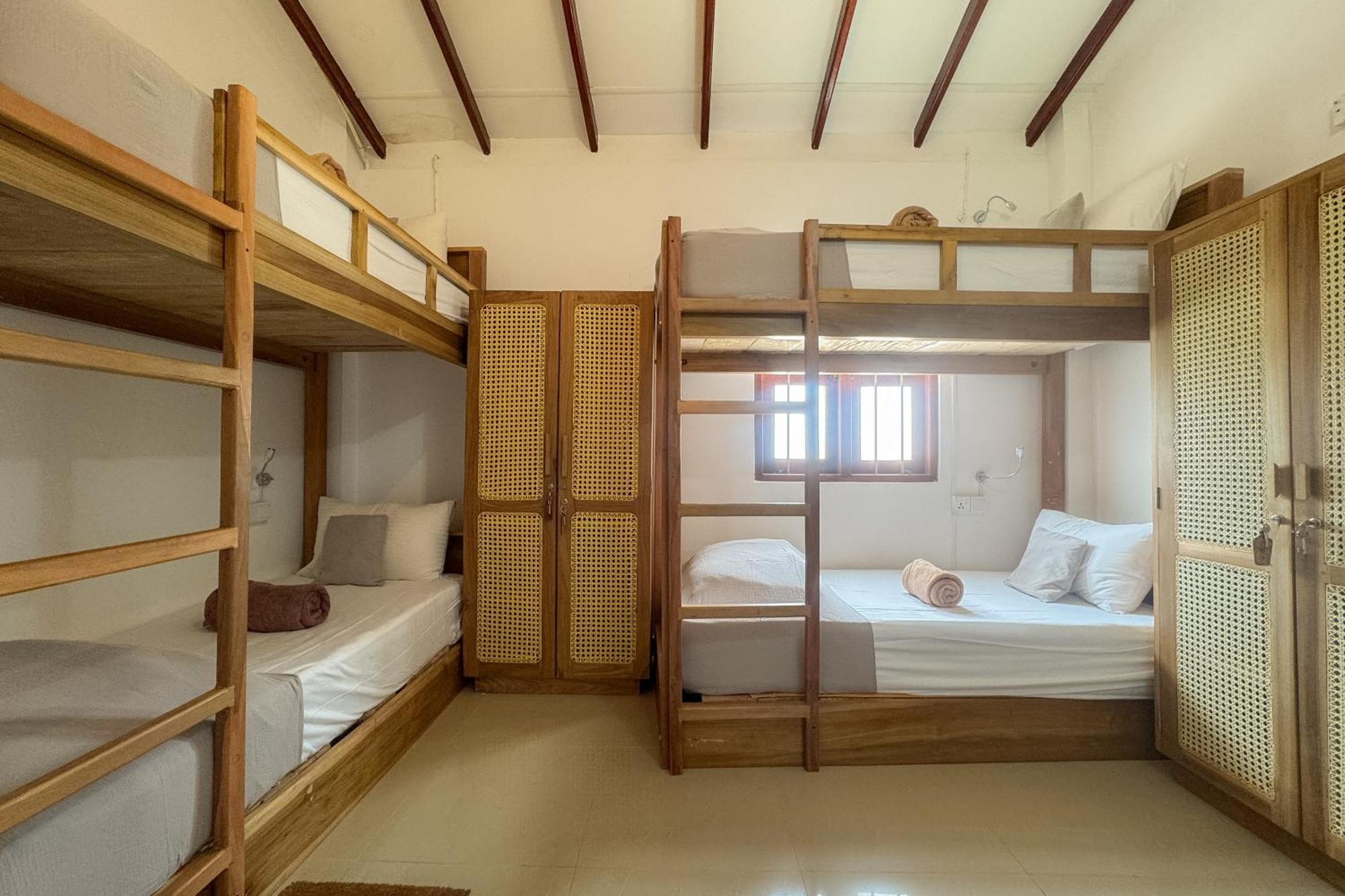 Lucky'S Surf Camp Bed and Breakfast Weligama Eksteriør billede