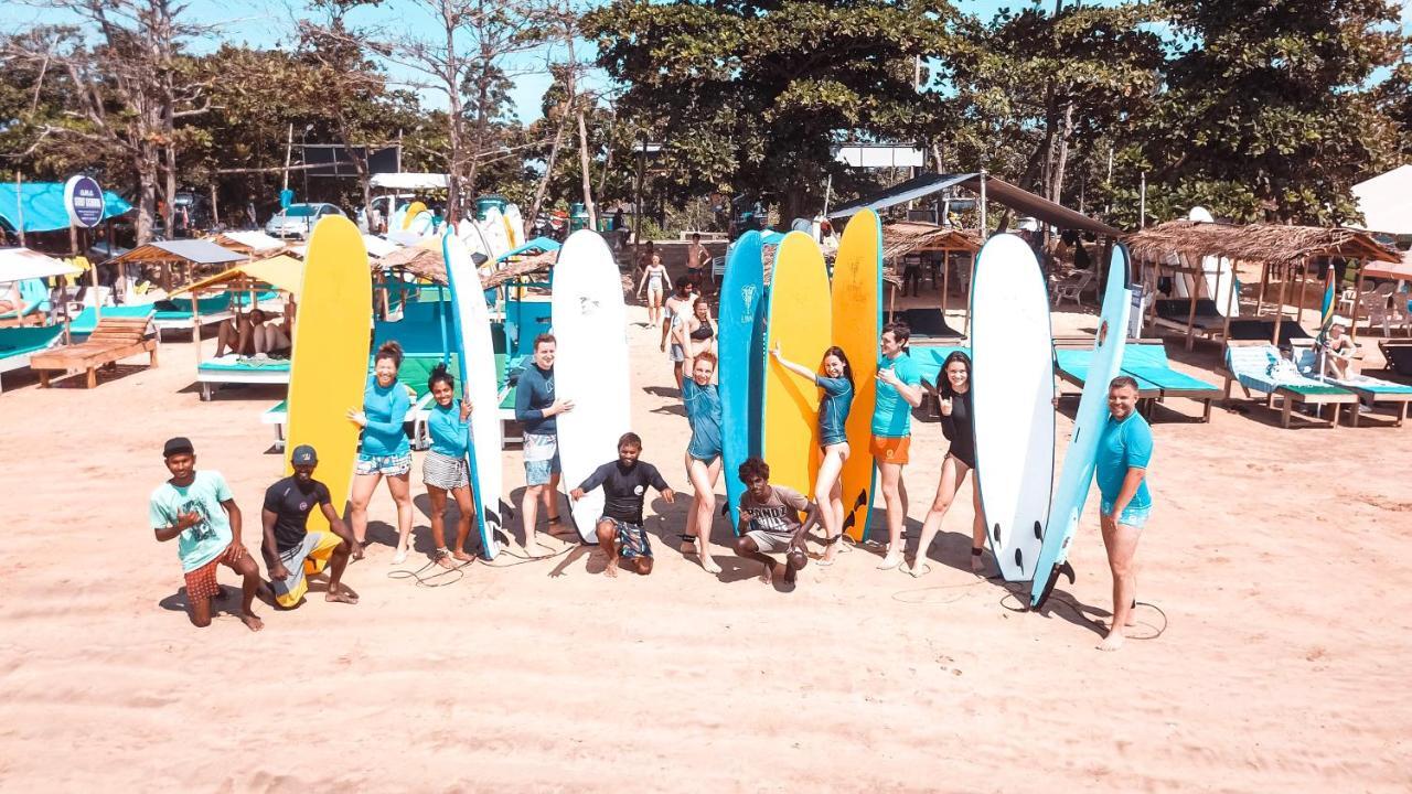 Lucky'S Surf Camp Bed and Breakfast Weligama Eksteriør billede