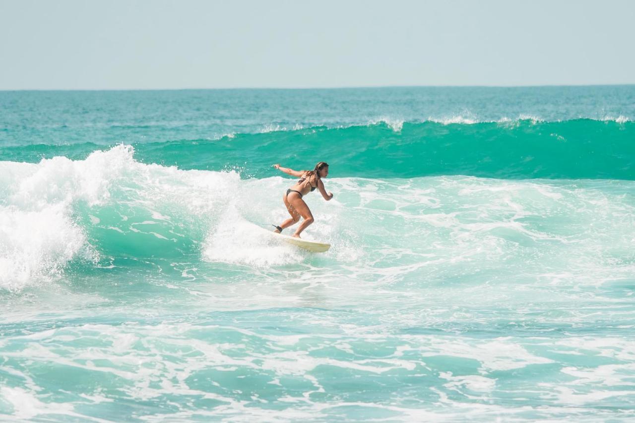 Lucky'S Surf Camp Bed and Breakfast Weligama Eksteriør billede