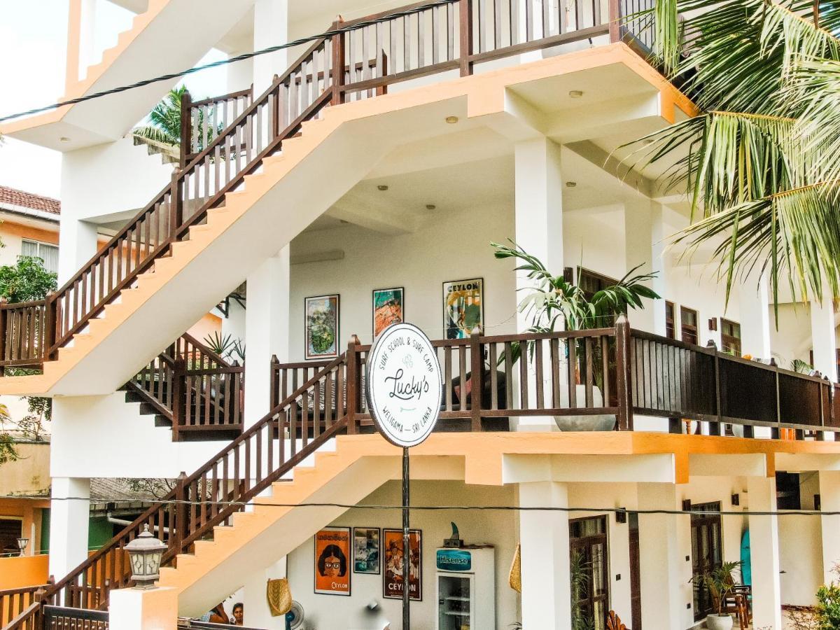 Lucky'S Surf Camp Bed and Breakfast Weligama Eksteriør billede